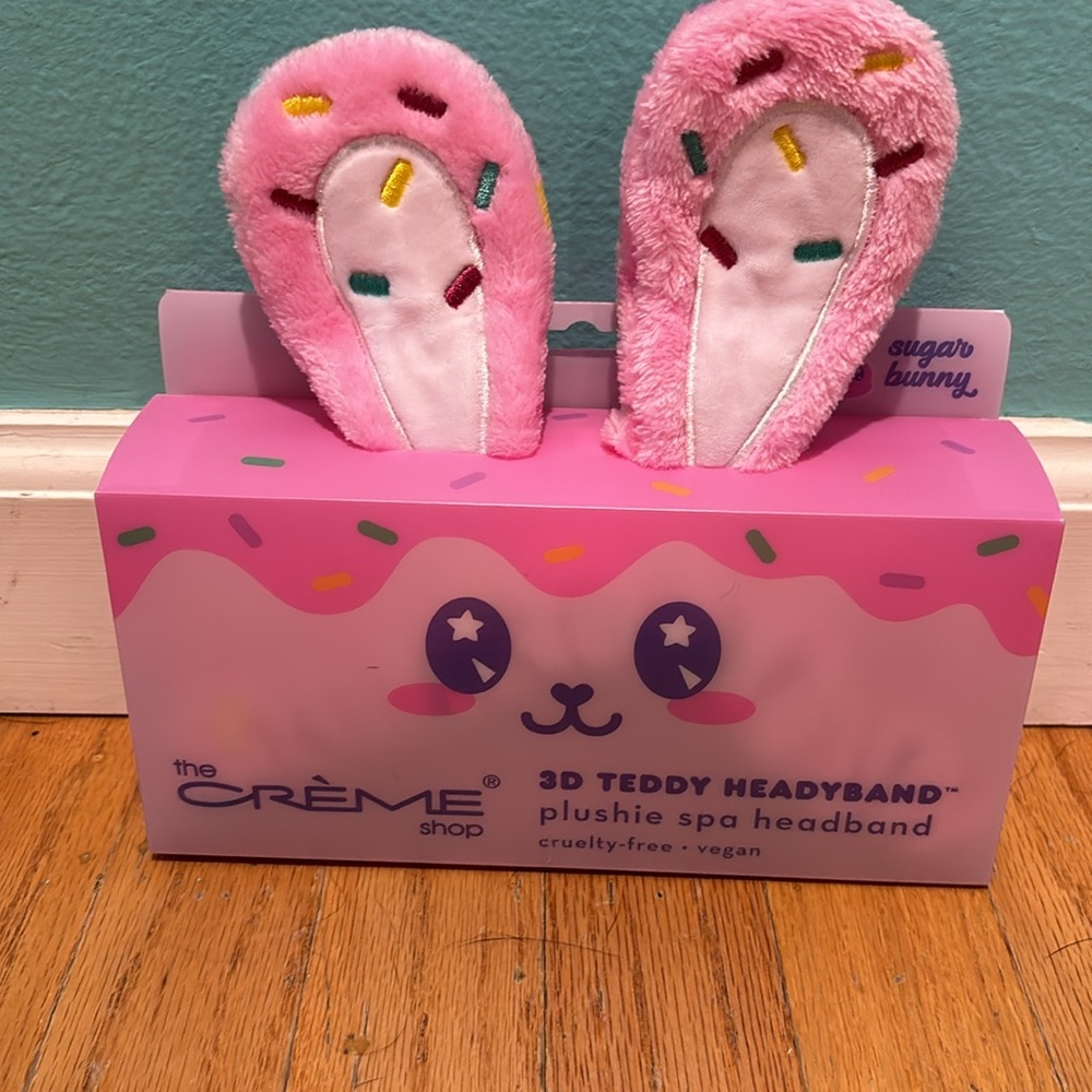 NIB The Creme Shop sugar bunny plushie headband.